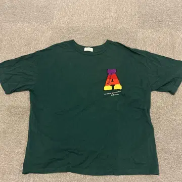 BORN FREE 다크 그린 T셔츠 M