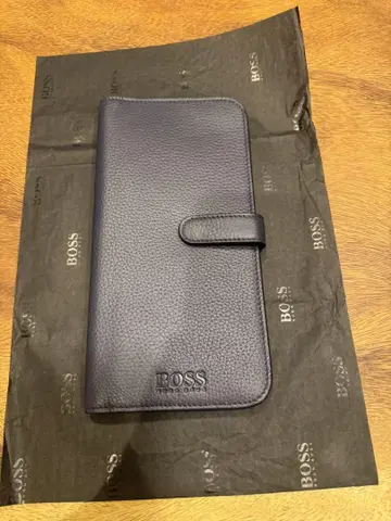BOSS 네이비 가죽 멀티 케이스