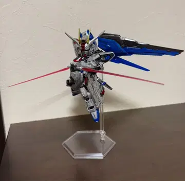 MGSD 프리덤 건담 페인팅 완성품