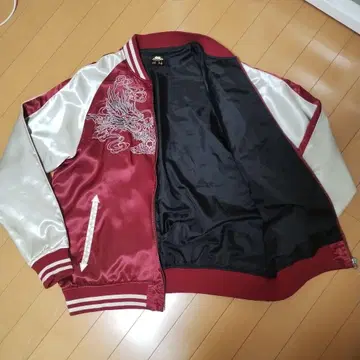 미야비유이 드래곤 자수 빨간색과 화이트 스카잔