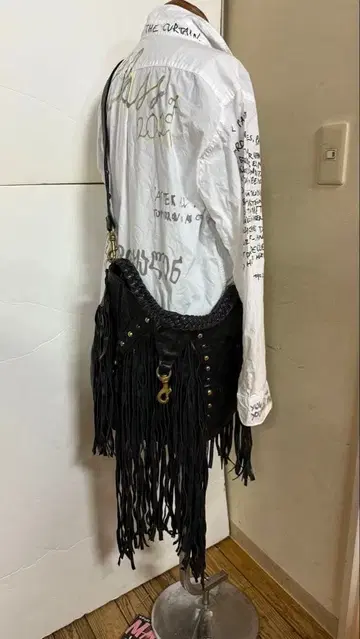 천연 가죽 프린지 가죽 숄더 새상품급