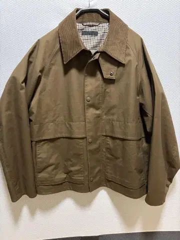 유니클로 유틸리티 숏 블루종 브라운 M 사이즈