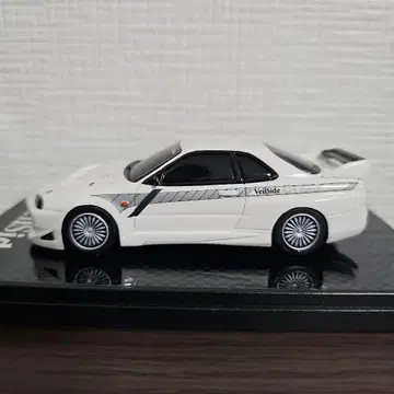 VeilSide 화이트 미니카 R34 GTR 1/43