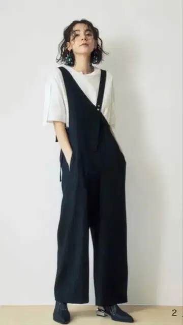 UN3D. 블랙 살로펫 한쪽 스트랩