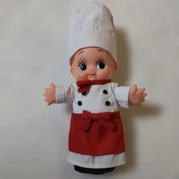 큐피 셰프 인형 화이트와 빨간색 의상 약 20cm
