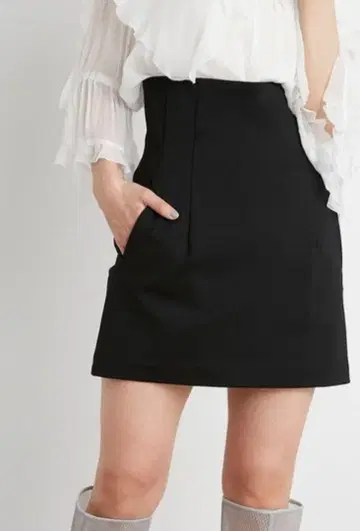 snidel 스나이델 하이웨스트 스카숏 팬츠