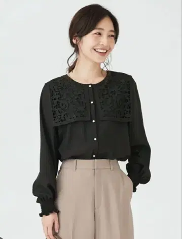 anySiS [ 세탁 가능 ] 오너먼트 모티브 블라우스