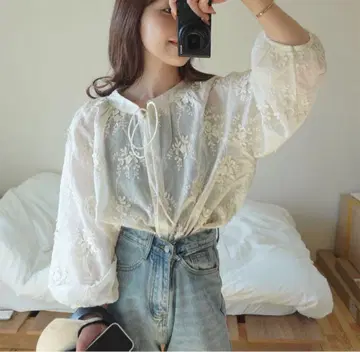 미사용 새상품 nugu omayu 플라워 패턴 블라우스