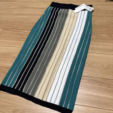 새상품 택 포함 스콧 클럽 멀티 컬러 니트 스커트