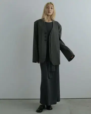 새상품 anuke 컬러리스 오버 자켓