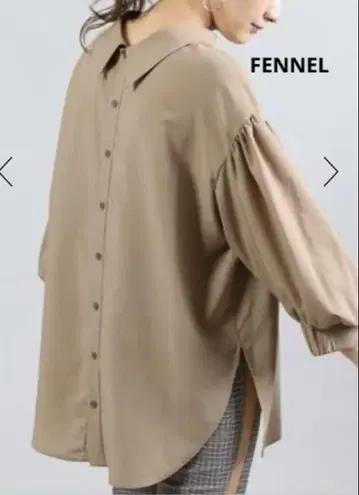 택 포함 새상품 16900엔 FENNEL 백 버튼 퍼프 슬리브 블라우스