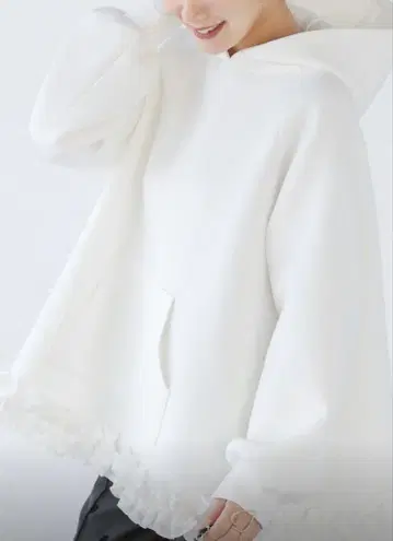 밑단 프릴 텐트 라인 후디