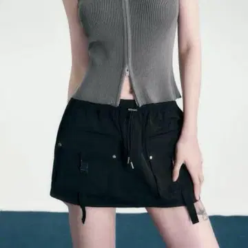 ANDWANG nylon cargo mini skirt