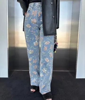 Ameri VINTAGE FIORE PRINT DENIM PANTS