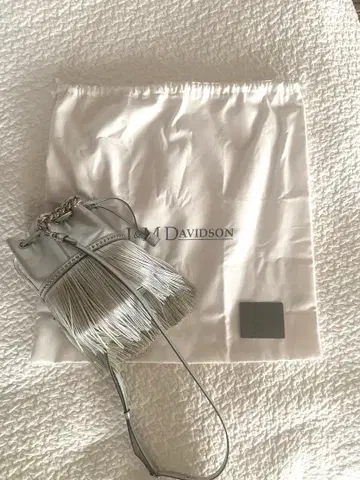J&M DAVIDSON 카니발 실버 프린지 숄더백