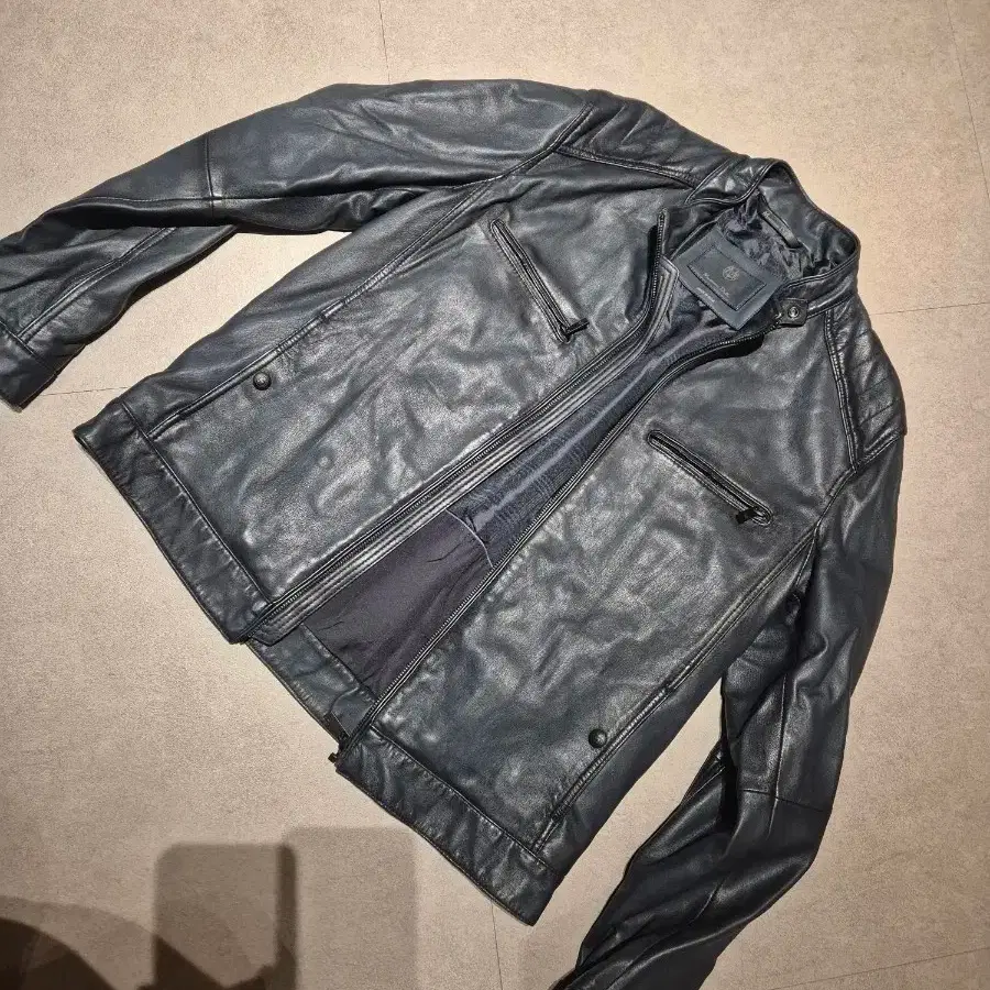 MASSIMO DUTTI | 마시모두띠 Massimo Dutti Men's Black Leather