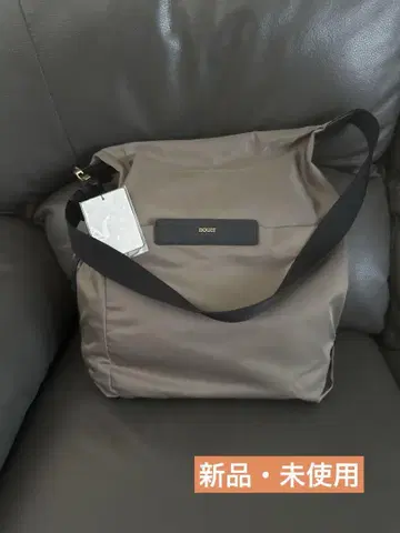 스콧 클럽 nouer 세로형 나일론 숄더백 카키 새상품