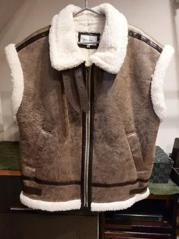 MOUSSY 무스탕 슬리브리스 자켓 브라운
