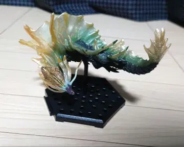 몬헌 아마츠마가츠치 피규어