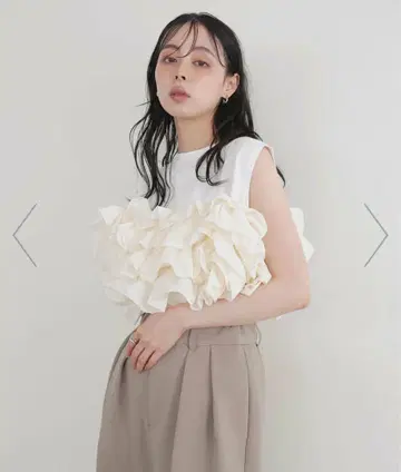LIAN 프릴 뷔스티에 도킹 T