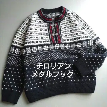 새상품급 메탈 후크 네이비 크리스마스 니트 로리안