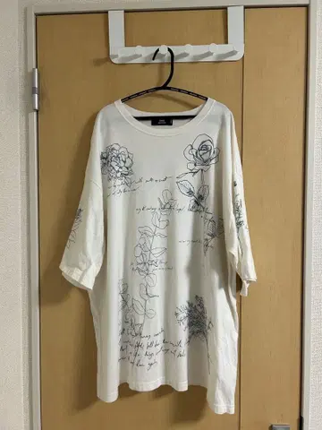 HARE 꽃무늬 오버 사이즈 T셔츠 M 사이즈