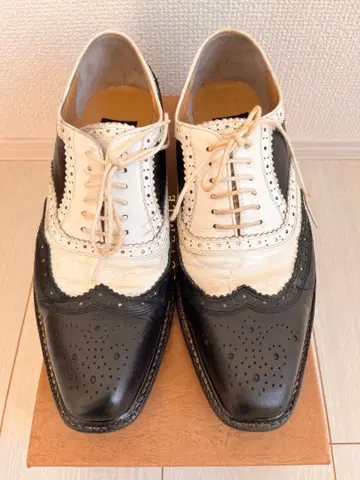 JUVENILE DELINQUENT 윙 칩 블랙 화이트