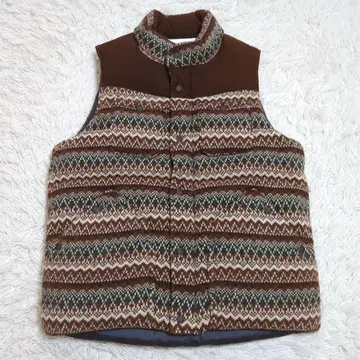 컨디션 최상 2 화이트 마운티니어링 페어아일 패턴 울 다운 베스트