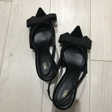 ZARA 블랙 리본 힐
