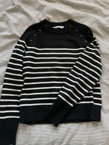 ZARA 보더 니트