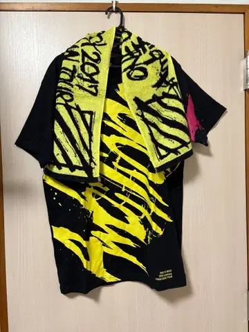 ONE OK ROCK / ambitious 투어 T셔츠와 타월