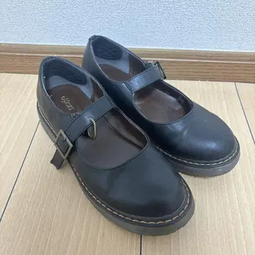 블랙 가죽 멜리 제인 슈즈