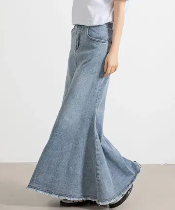 [ 새상품 ] 라이트 블루 데님 머메이드 스커트