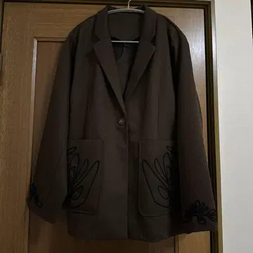 kastane 브라운 블레이저 자수 포켓 부착