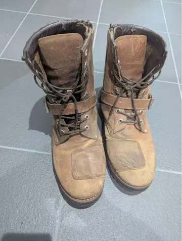 AVIREX 가죽 부츠 사이즈 27.5cm