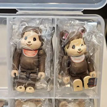 BE@RBRICK series 50 몽치치 앞 뒷면
