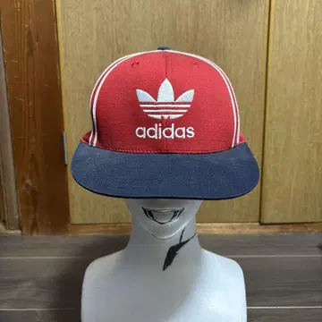 adidas 로고캡 빨간색 네이비