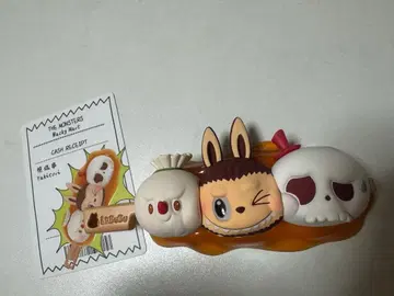 POP MART THE MONSTERS Wacky Mart 러브브