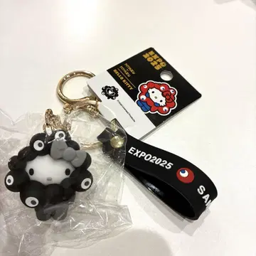 헬로키티 블랙 미야쿠미야쿠  키링 산리오 흑백 만박