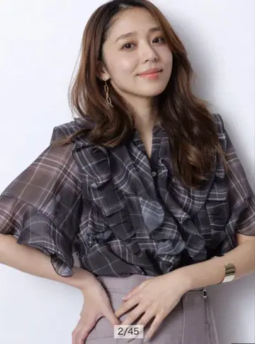 [ 새상품급 ] JUSGLITTY 시어 체크 블라우스