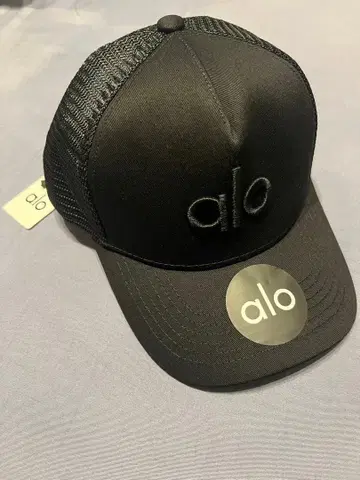 alo yoga 캡 블랙