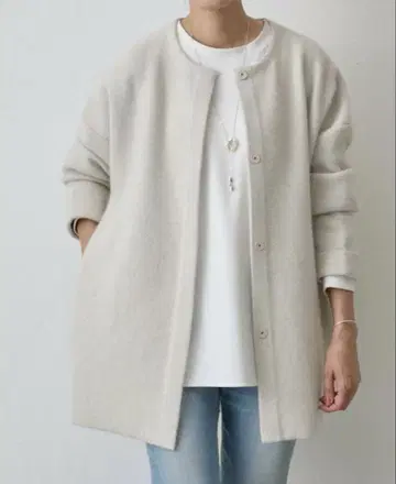 BEARDSLEY 택 포함 새상품 워셔블 니트 코트 노카라 아이보리