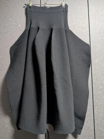 CFCL/25SS/POTTERY CREASE SKIRT