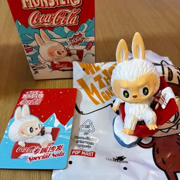 POP MART THE MONSTERS 라브브 코카콜라 피규어