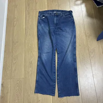 플레어 데님 인디고 컷오프 밑단
