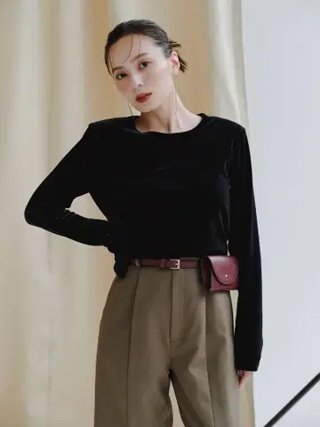 anuans 벨로아 크롭 컷 상의