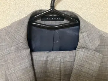 TED BAKER 슬림핏 그레이 계열 체크 자켓