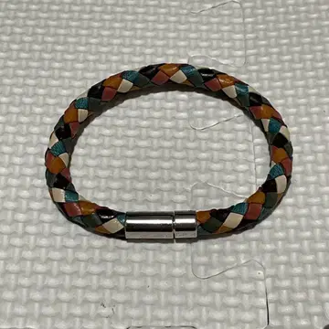 비교적 새상품급 폴스미스 가죽 우븐 팔찌 멀티 컬러 뜨개질