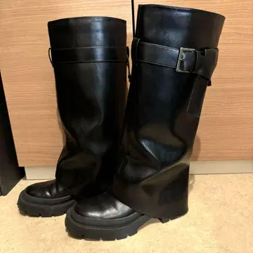 ZARA 블랙 가죽 커버 롱 부츠