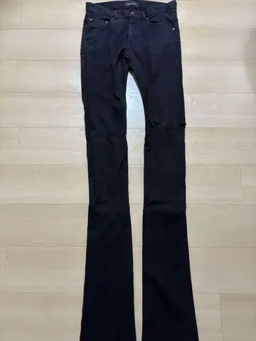 Who want it. 블랙 데님 스키니 팬츠